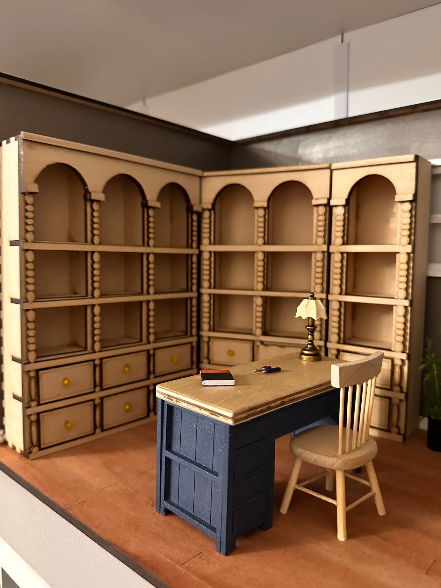 Deluxe Dollhouse Cabinets with fixed doors - 1:12