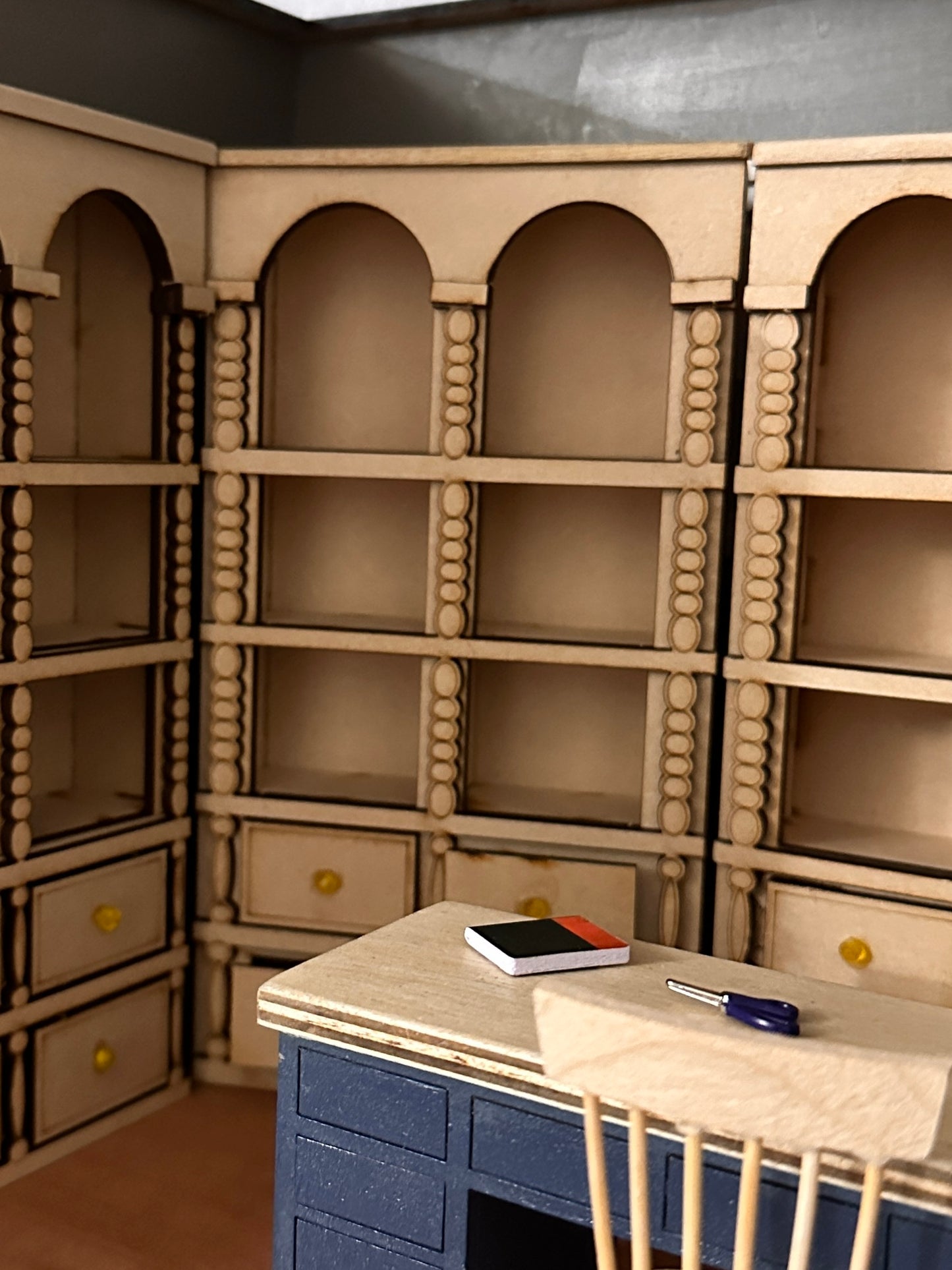 Deluxe Dollhouse Cabinets with fixed doors - 1:12