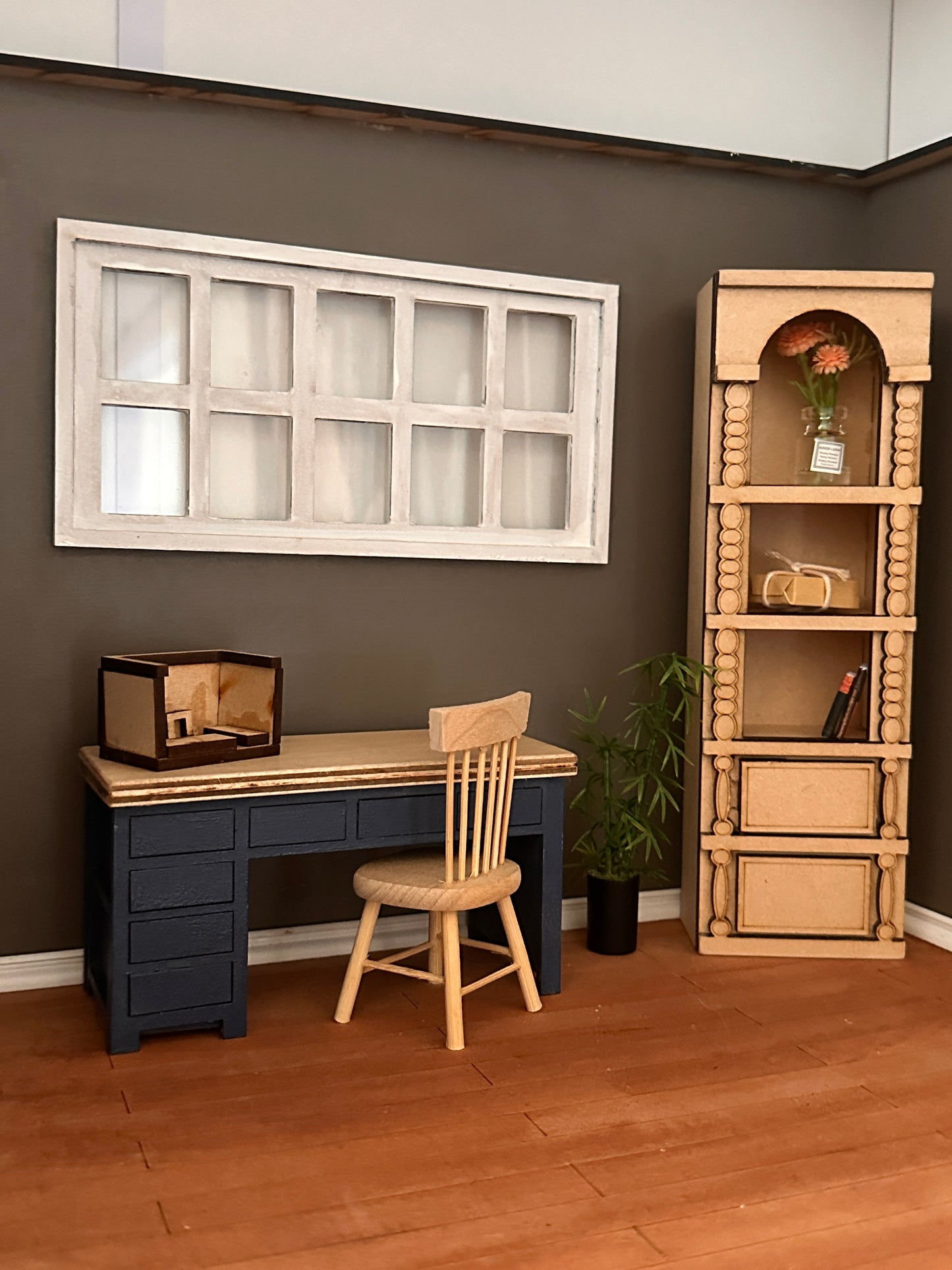 Deluxe Dollhouse Cabinets with fixed doors - 1:12