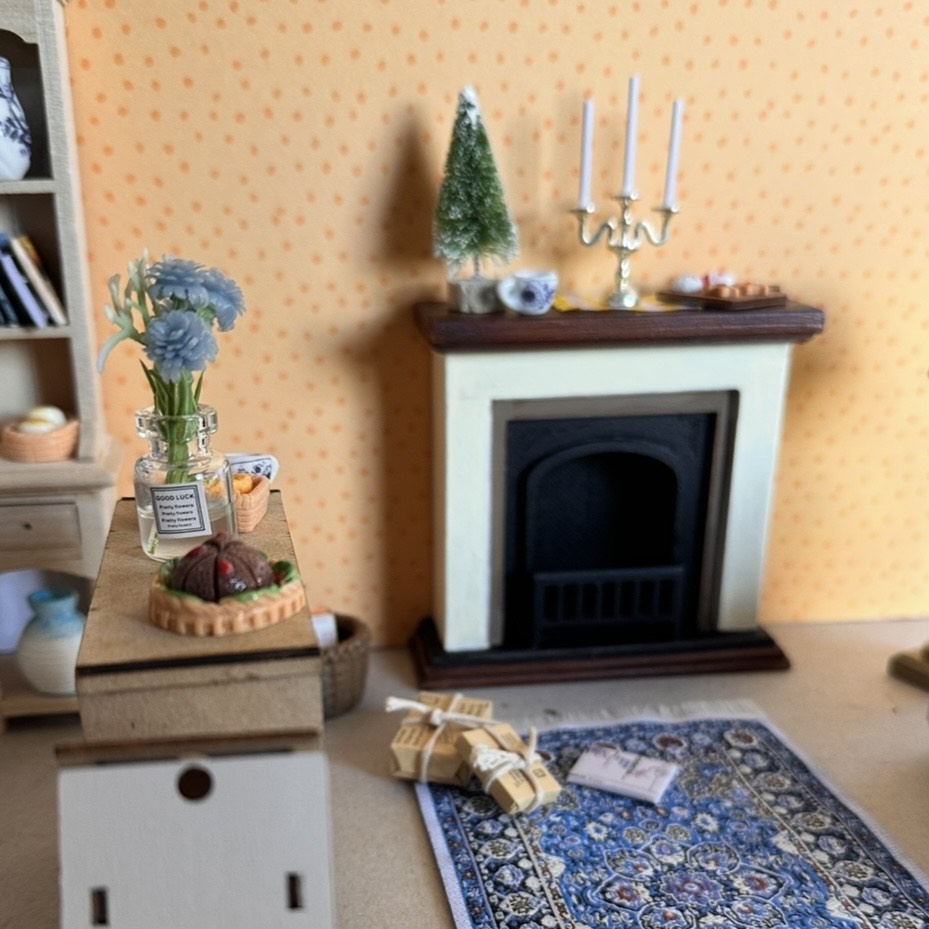 1:12 Christmas Fire Place