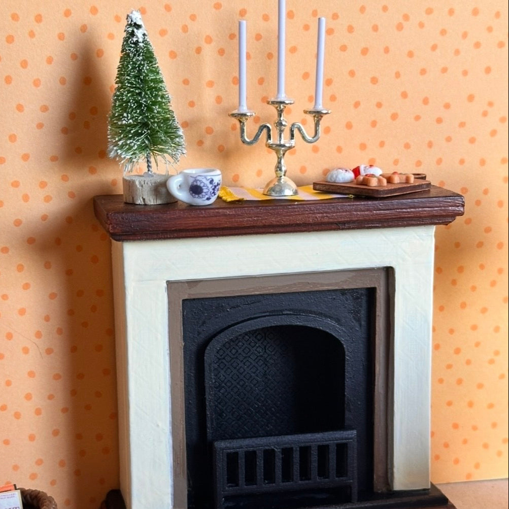 1:12 Christmas Fire Place